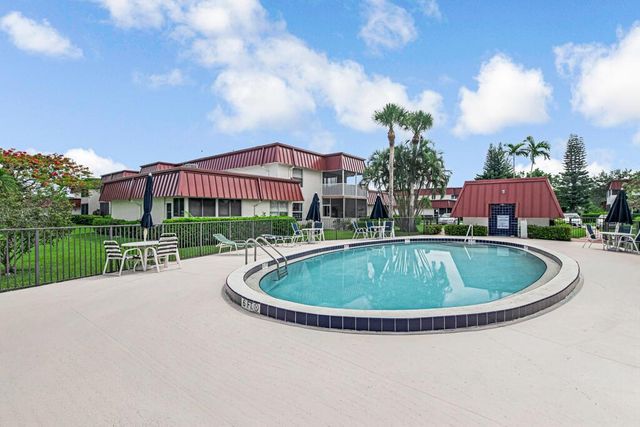 12013 Greenway Circle S 106, Royal Palm Beach, FL 33411