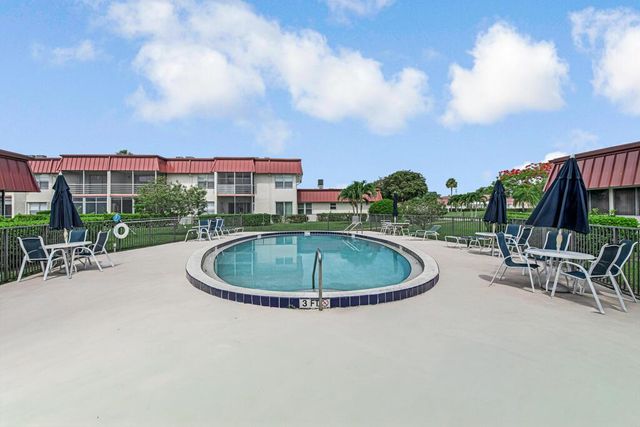 12013 Greenway Circle S 106, Royal Palm Beach, FL 33411