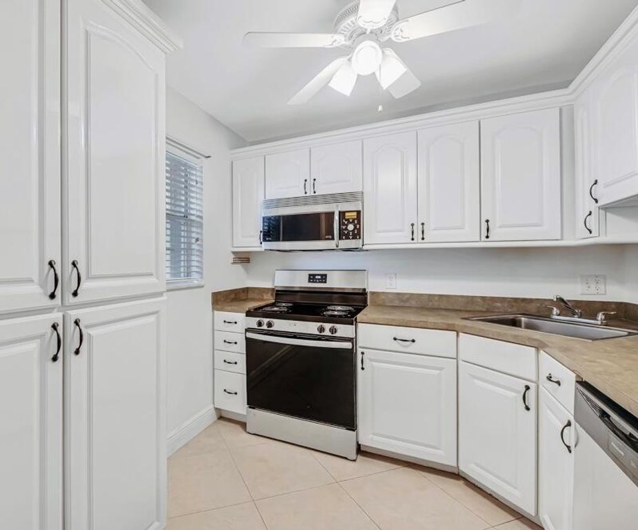 12013 Greenway Circle S 106, Royal Palm Beach, FL 33411