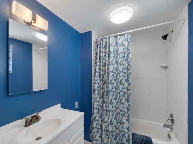 9520 Riverview Drive, Micco, FL 32976