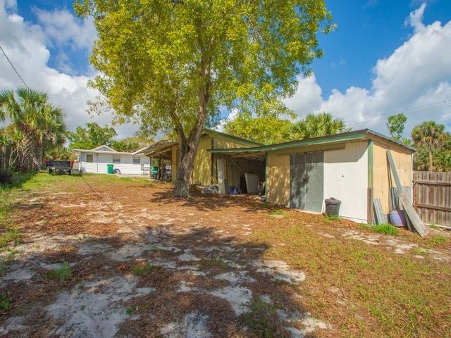9520 Riverview Drive, Micco, FL 32976
