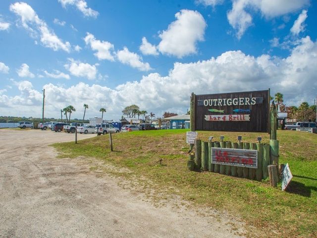 9520 Riverview Drive, Micco, FL 32976