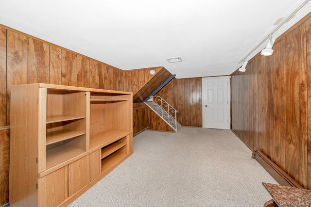 4 Nottinghill Drive, Massapequa, NY 11758