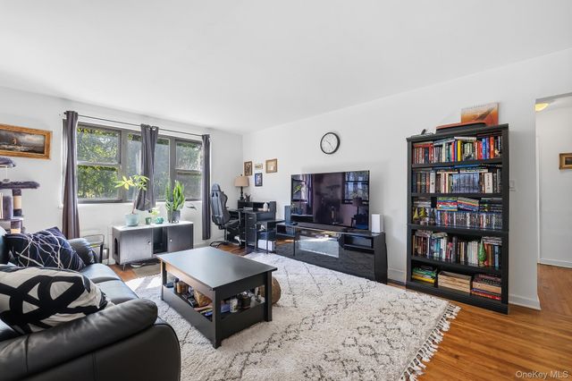 154 Martling Avenue D2 Bldg 2, Tarrytown, NY 10591