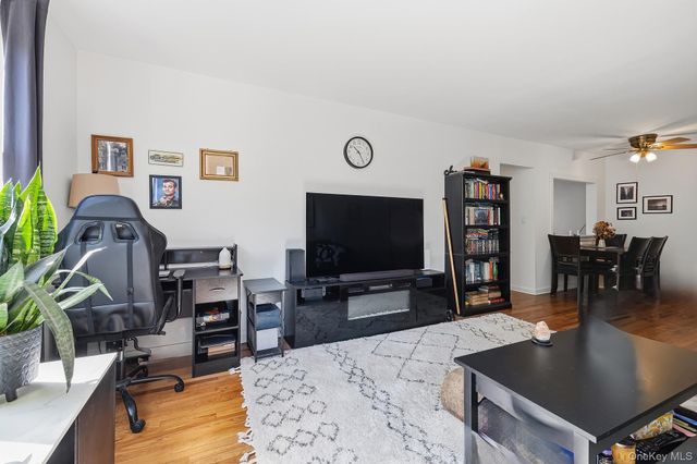 154 Martling Avenue D2 Bldg 2, Tarrytown, NY 10591