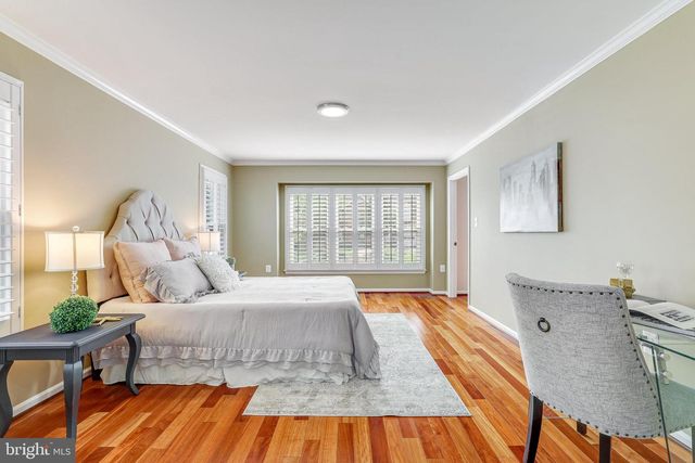 714 OLD HUNT WAY, Herndon, VA 20170