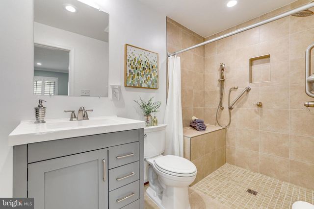 714 OLD HUNT WAY, Herndon, VA 20170