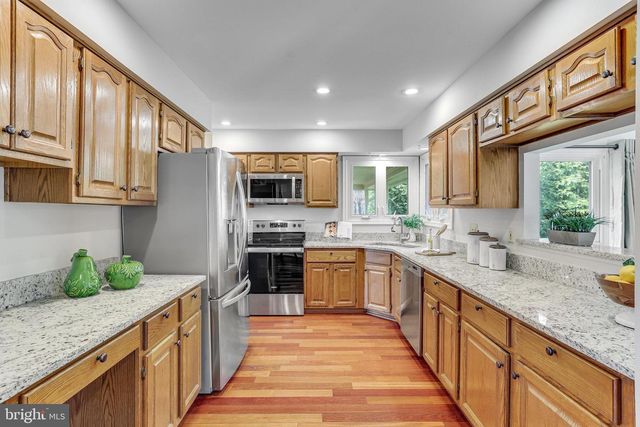 714 OLD HUNT WAY, Herndon, VA 20170