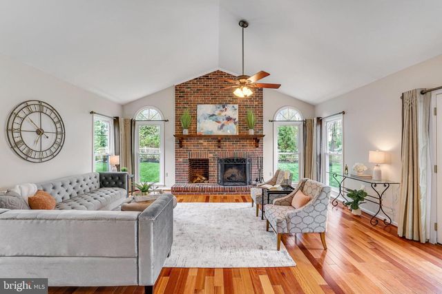 714 OLD HUNT WAY, Herndon, VA 20170