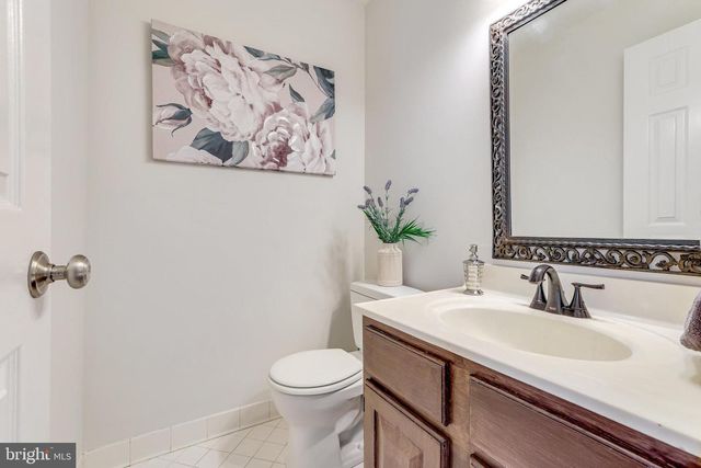 714 OLD HUNT WAY, Herndon, VA 20170