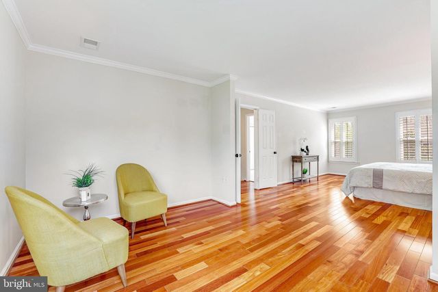 714 OLD HUNT WAY, Herndon, VA 20170