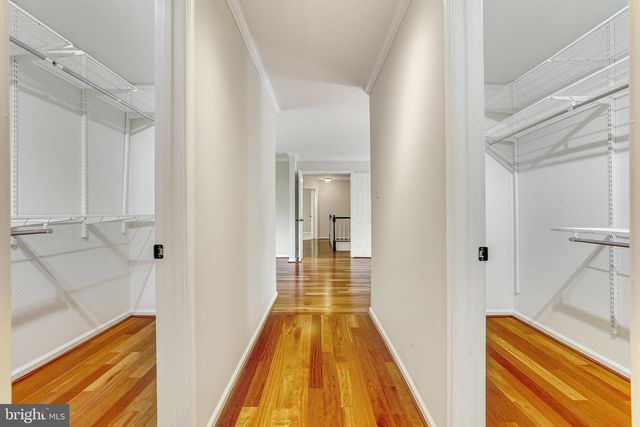 714 OLD HUNT WAY, Herndon, VA 20170