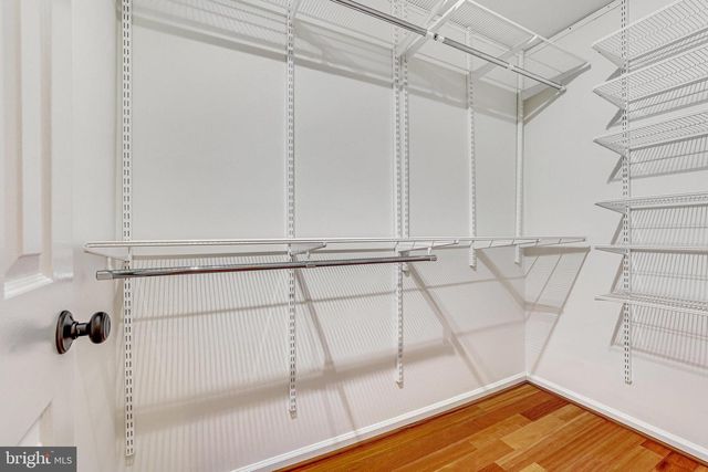 714 OLD HUNT WAY, Herndon, VA 20170