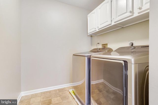 714 OLD HUNT WAY, Herndon, VA 20170