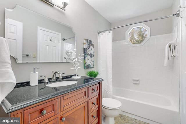 714 OLD HUNT WAY, Herndon, VA 20170