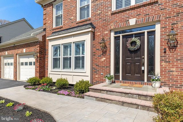 714 OLD HUNT WAY, Herndon, VA 20170