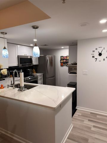 520 SE 5th Ave 2209, Fort Lauderdale, FL 33301