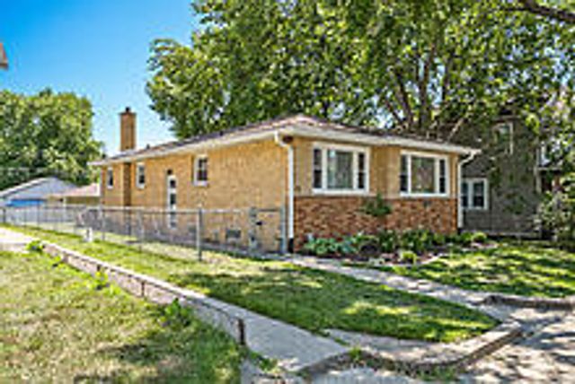 13033 Chicago Street, Blue Island, IL 60406