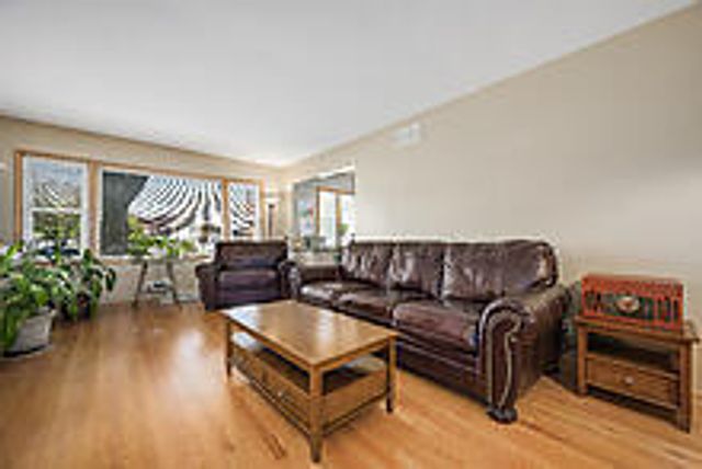 13033 Chicago Street, Blue Island, IL 60406