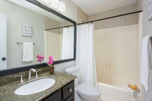 140 Crabtree Drive, Roswell, GA 30076