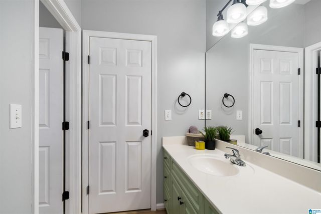 809 WATERFORD CIRCLE, Calera, AL 35040