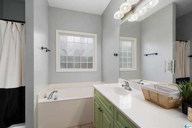 809 WATERFORD CIRCLE, Calera, AL 35040