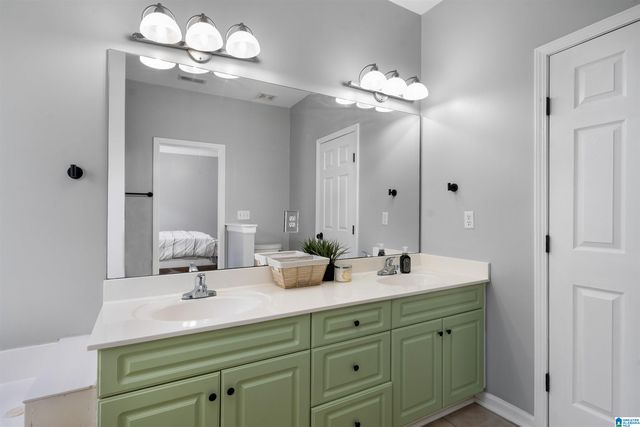 809 WATERFORD CIRCLE, Calera, AL 35040