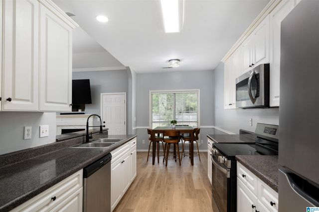 809 WATERFORD CIRCLE, Calera, AL 35040