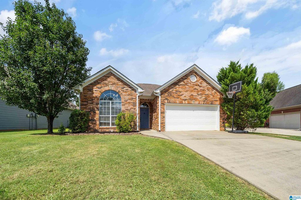 809 WATERFORD CIRCLE, Calera, AL 35040