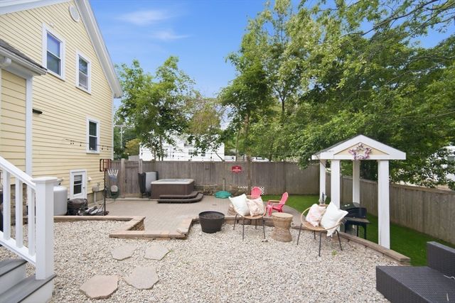 123 Summer Street, Kingston, MA 02364