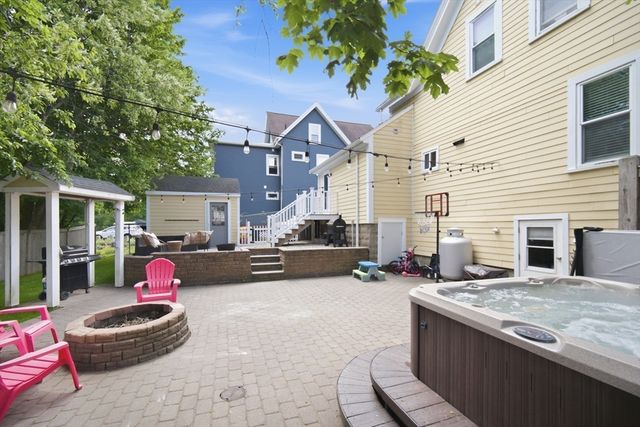 123 Summer Street, Kingston, MA 02364