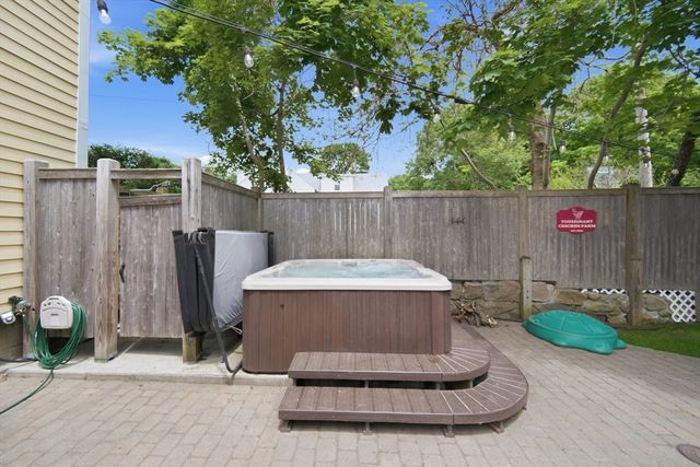 123 Summer Street, Kingston, MA 02364