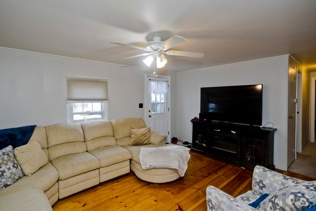 93 Grochmal Avenue 12, Springfield, MA 01151