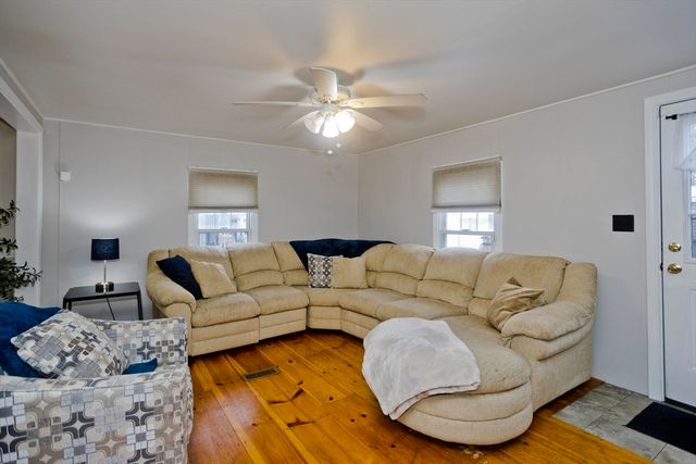 93 Grochmal Avenue 12, Springfield, MA 01151