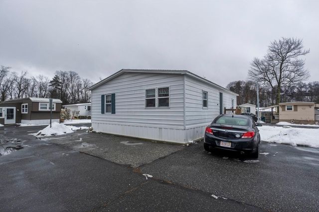 93 Grochmal Avenue 12, Springfield, MA 01151
