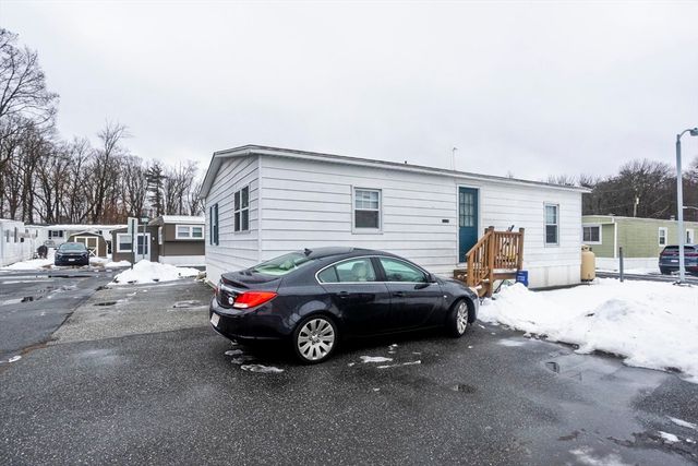 93 Grochmal Avenue 12, Springfield, MA 01151