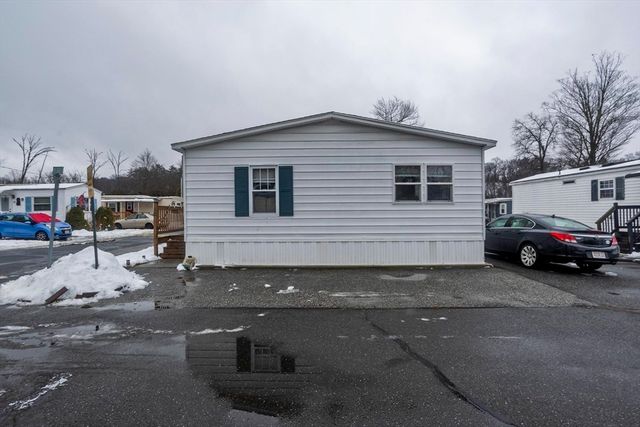 93 Grochmal Avenue 12, Springfield, MA 01151