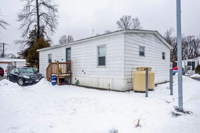 93 Grochmal Avenue 12, Springfield, MA 01151