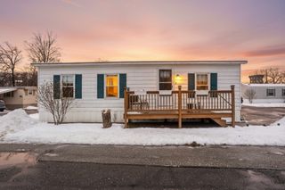 93 Grochmal Avenue 12, Springfield, MA 01151