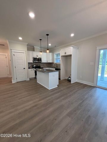 200 S Dimock Road, Washington, NC 27889