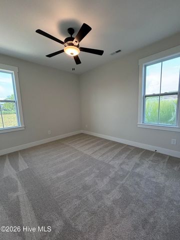 200 S Dimock Road, Washington, NC 27889
