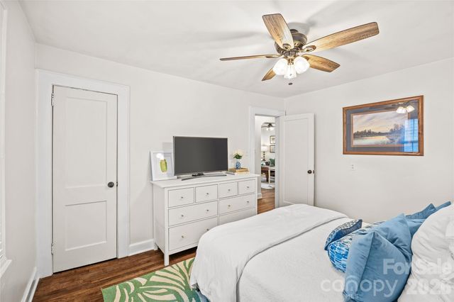 3225 Commonwealth Avenue, Charlotte, NC 28205