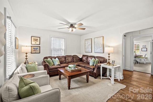3225 Commonwealth Avenue, Charlotte, NC 28205