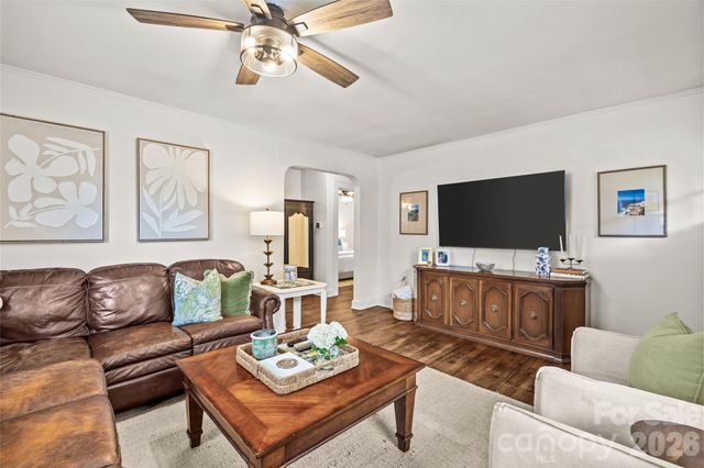 3225 Commonwealth Avenue, Charlotte, NC 28205