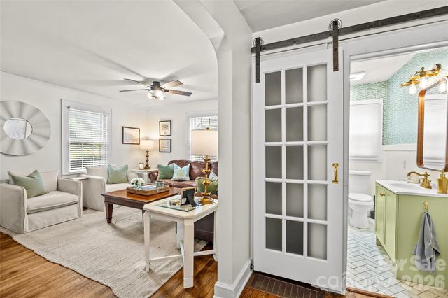 3225 Commonwealth Avenue, Charlotte, NC 28205