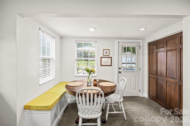 3225 Commonwealth Avenue, Charlotte, NC 28205