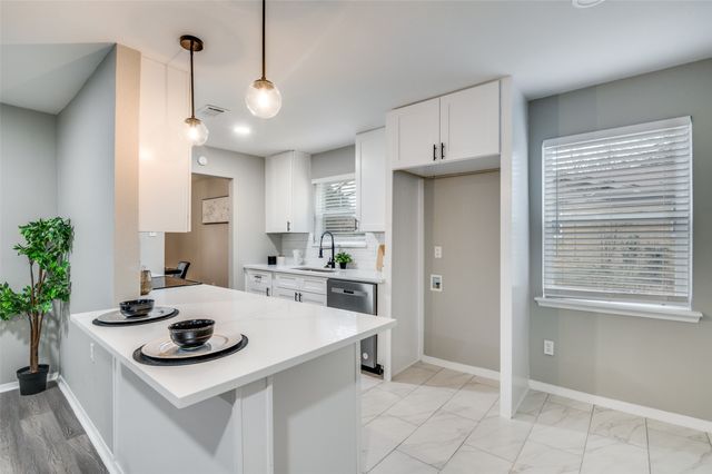 225 Highridge Drive, Desoto, TX 75115