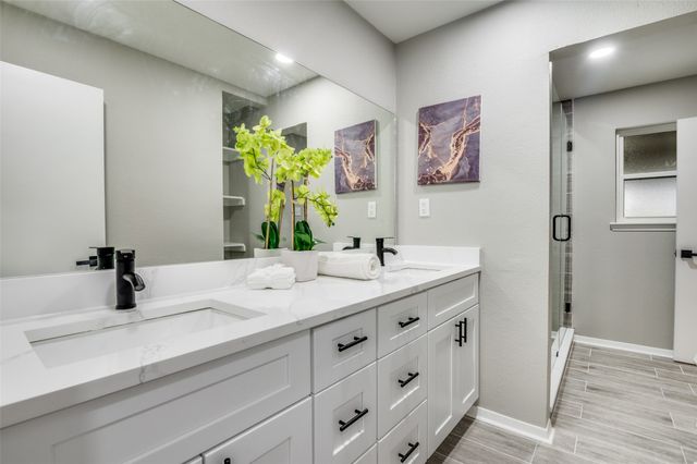 225 Highridge Drive, Desoto, TX 75115