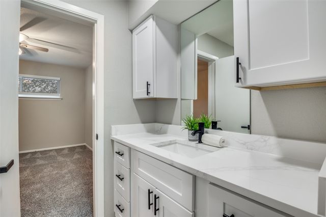 225 Highridge Drive, Desoto, TX 75115