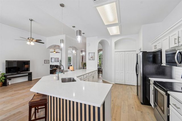 17906 SPARROWS NEST DRIVE, Lutz, FL 33558